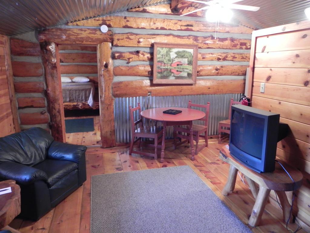 Apache Village Cabins Ruidoso Room photo