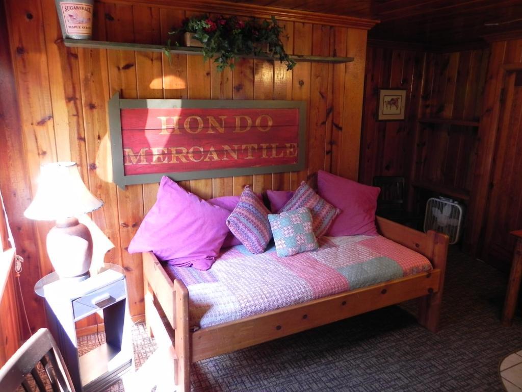 Apache Village Cabins Ruidoso Room photo